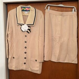 Vintage St. John 100 % silk suit size 14